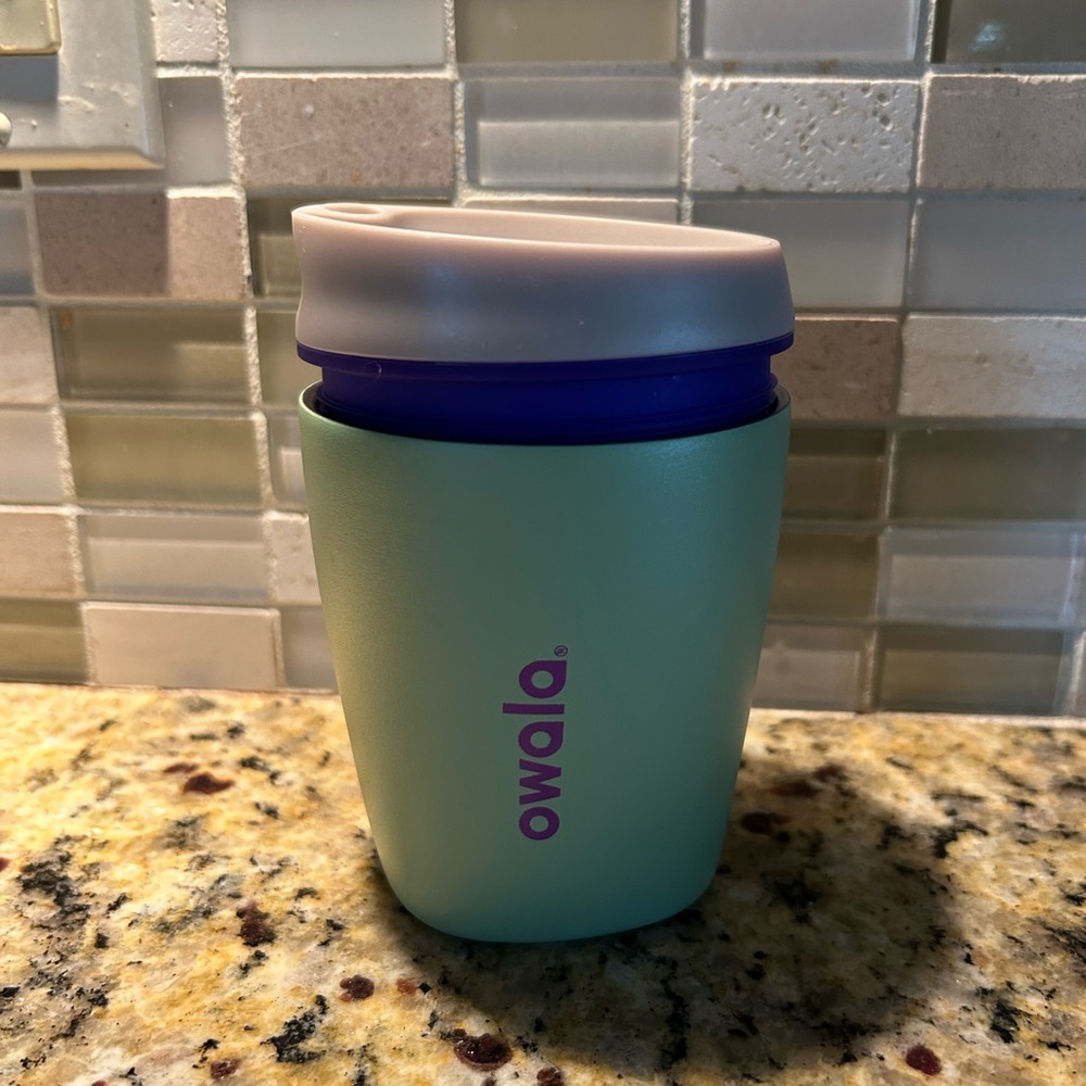Owala 10 oz coffee tumbler